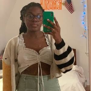 Meet your Posher, Kayla